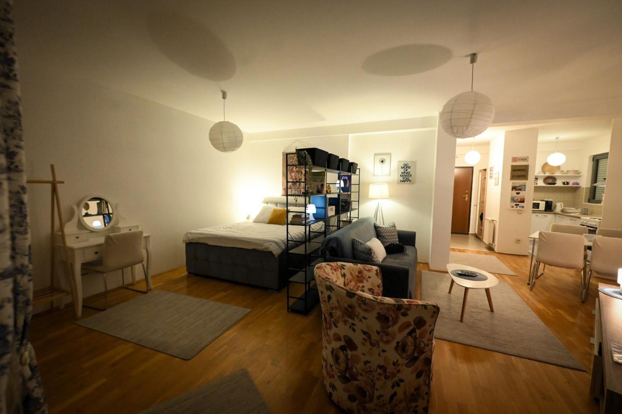 L&B Studio Apartment Pristina Extérieur photo