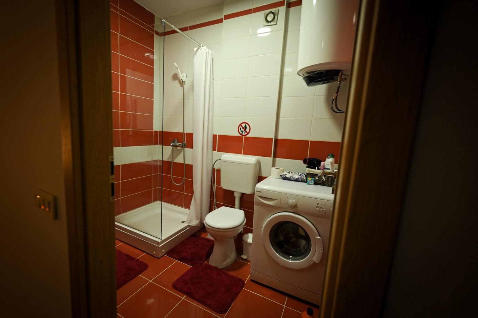 L&B Studio Apartment Pristina Extérieur photo