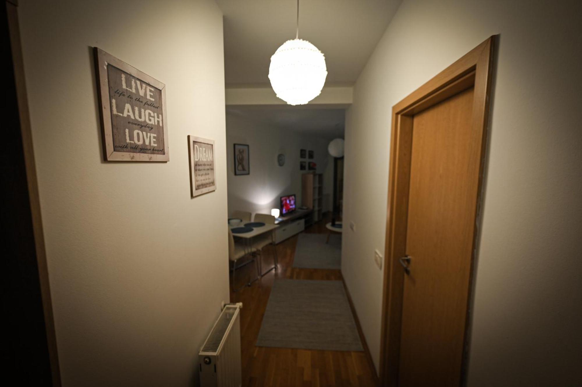 L&B Studio Apartment Pristina Extérieur photo